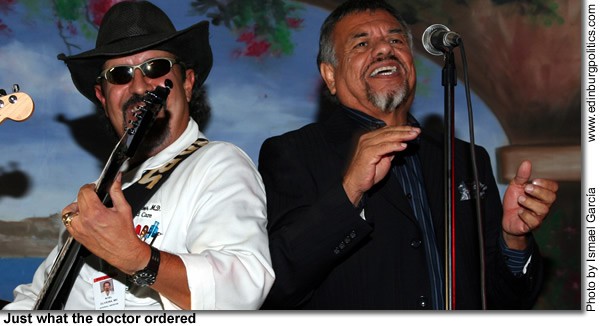 Criss dice que Yañez haría historia en Tejas retando el partido republicano en vez de su compañera demócrata - Titans of the Texas Legislature whatthedoctorordered.jpg